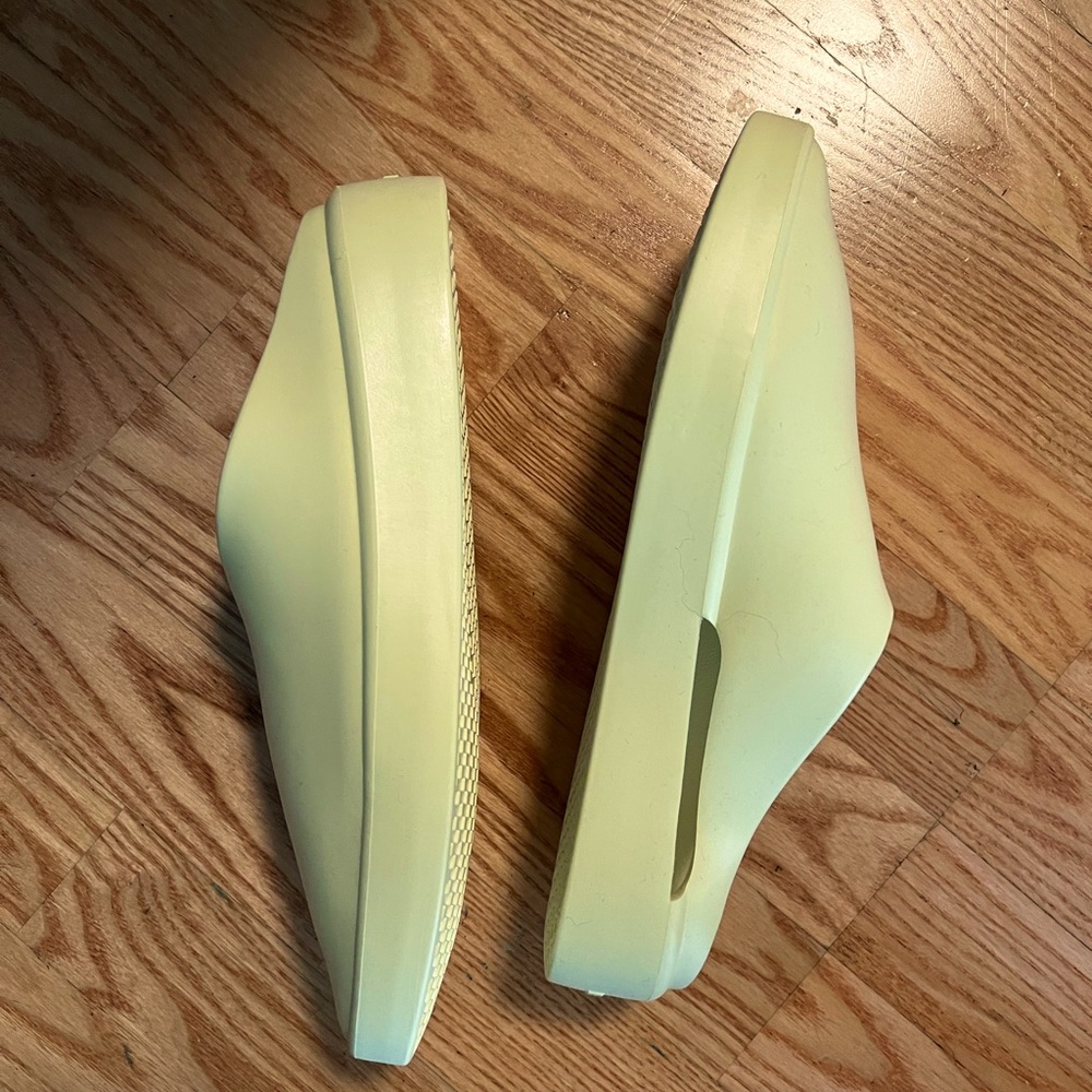 Fear of God - California Slip (Size 10)